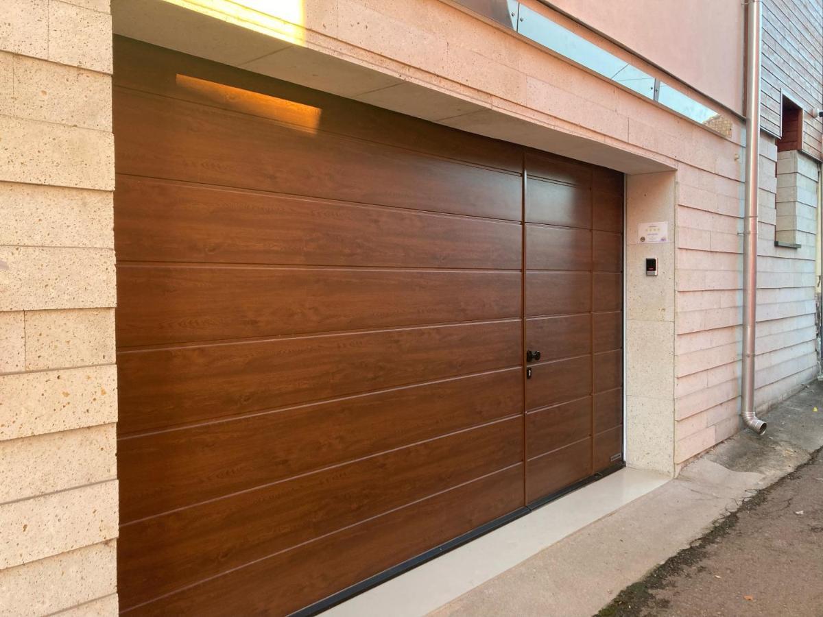 Barka Apartman Eger Exterior foto